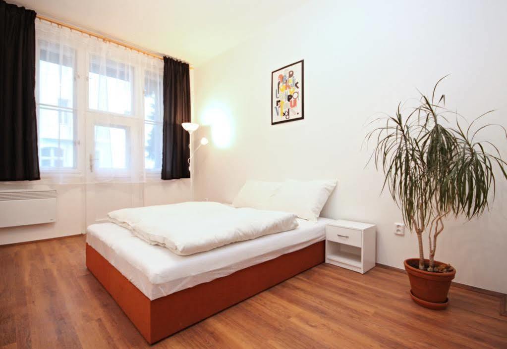 Jezerka Apartments プラハ エクステリア 写真